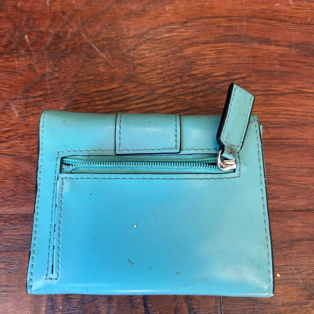 Guess wallet - Picture 2 of 3